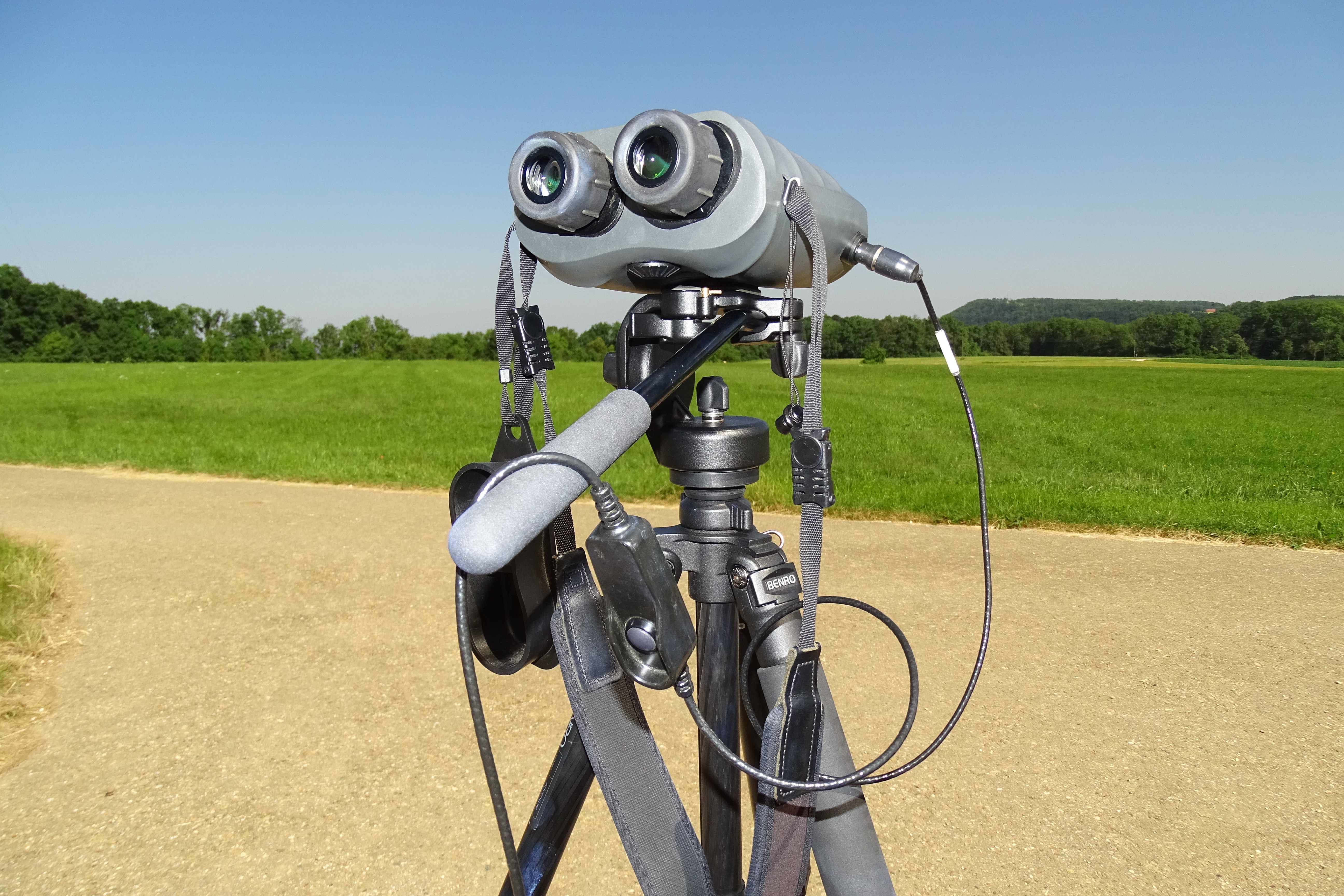 A laser range finder for recording flight paths on a tripod